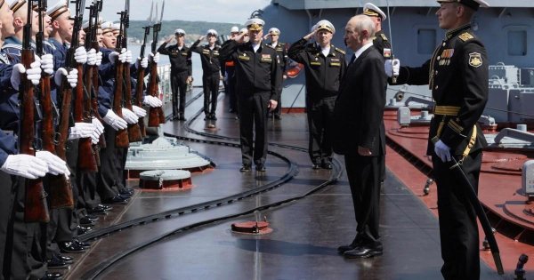 Putin, Avrupa Gemilerine Karşılık Yaptırımı Uygulayacağını Söyledi