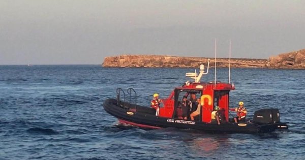 St Paul's Adaları'nda Batan Botdan Dört Kişi Kurtarıldı