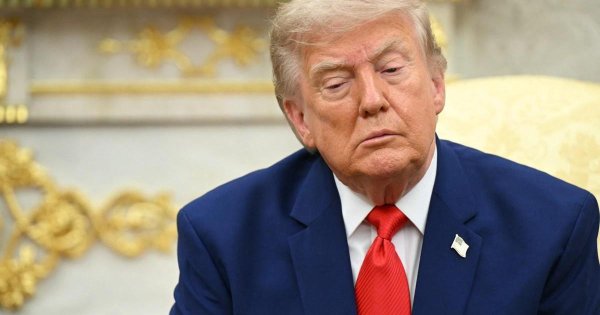 Trump'tan İran'a Hürmüz Uyarısı: Ya Anlaşma Ya Da 'Çok Sert Darbe'