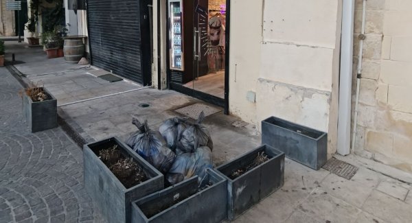 Valletta'da Yürüyüş Yollarındaki Engellerin Kaldırılması Talebi