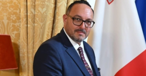 Malta'nın Eski Libya Büyükelçisi Tecavüz Suçlamasıyla Hakim Karşısında