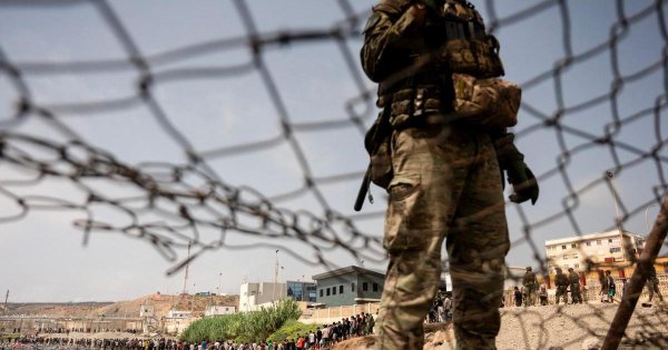 İspanya, Göçmen Krizi Tırmanırken İtalya'ya Sınır Kontrolü Getirdi
