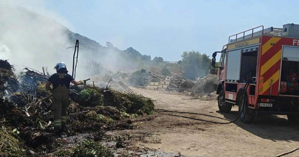 Ta' Qali Piknik Alanı Yakınlarında Çöp Yangını