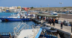 Orta Akdeniz Rotasındaki Yasadışı Göçmen Geçişleri Yaridan Fazla Azaldı