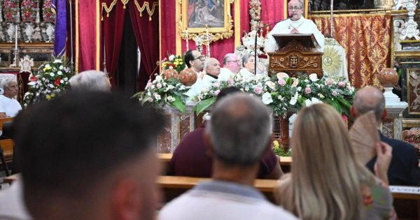 Auxiliary Bishop: 'Hiçbir Hayat Disposable Değil'