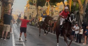 Gozo'da At Yarışı Korku Filmi: At Kaydı, Binicisi Yaralandı
