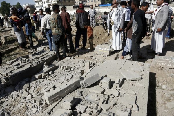 Yemen Hükümet Güçleri Houthi Mevzilerini Saldırıyor
