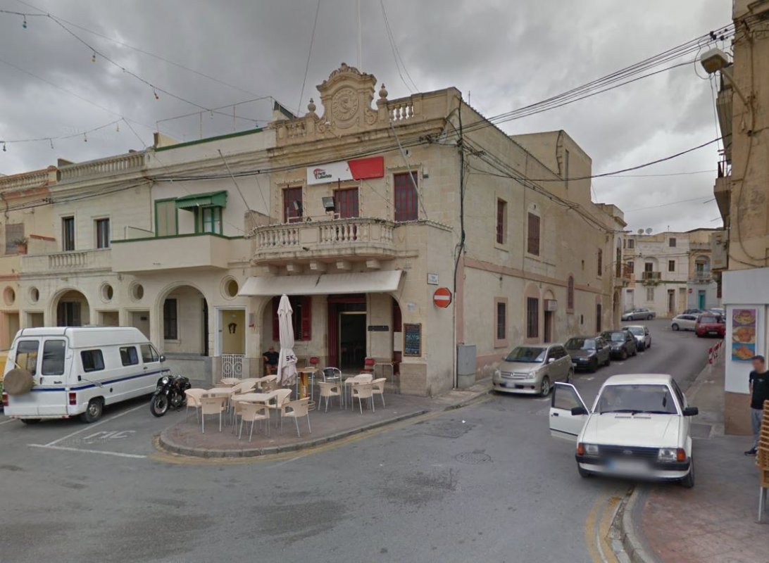 Birżebbuġa'daki İşçi Partisi kulübü kavgasında yedi kişi beraat etti