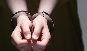 Birkirkara'da yaşlı kadını gasp ettiği iddia edilen adam tutuklandı