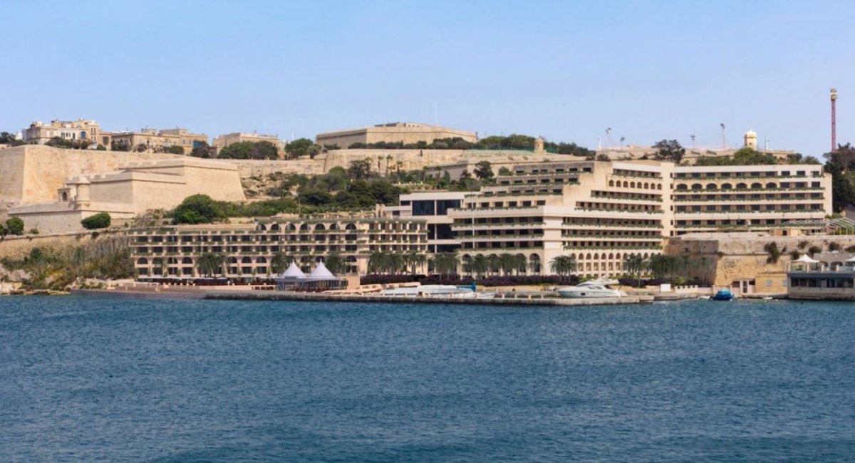 Grand Hotel Excelsior'ın Genişletme Projesine İtiraz: Malta 30 Bin Yataklı Otel Patlamasıyla Karşı Karşıya