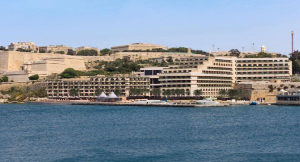 Grand Hotel Excelsior'ın Genişletme Projesine İtiraz: Malta 30 Bin Yataklı Otel Patlamasıyla Karşı Karşıya