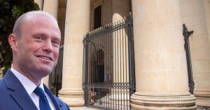 Joseph Muscat: Fenech Kararına Saygı Duyulmalı, 'Ayakkabımdaki Çakıl Taşlarını Temizleyeceğim'