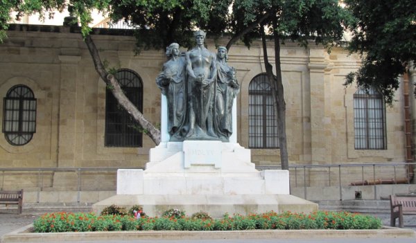 Kaynar Yağdan Regattaya: Malta Neden 8 Eylül'ü Kutluyor?