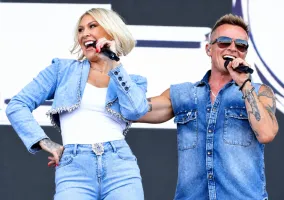 S Club yıldızları Valletta etkinliğinde Malta'yı kanser araştırması için bir araya getiriyor