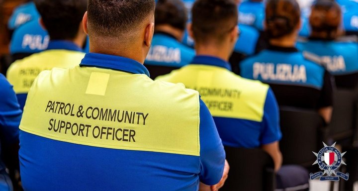 Toplum polis memurları çocukların çevrimiçi korunması için eğitim aldı
