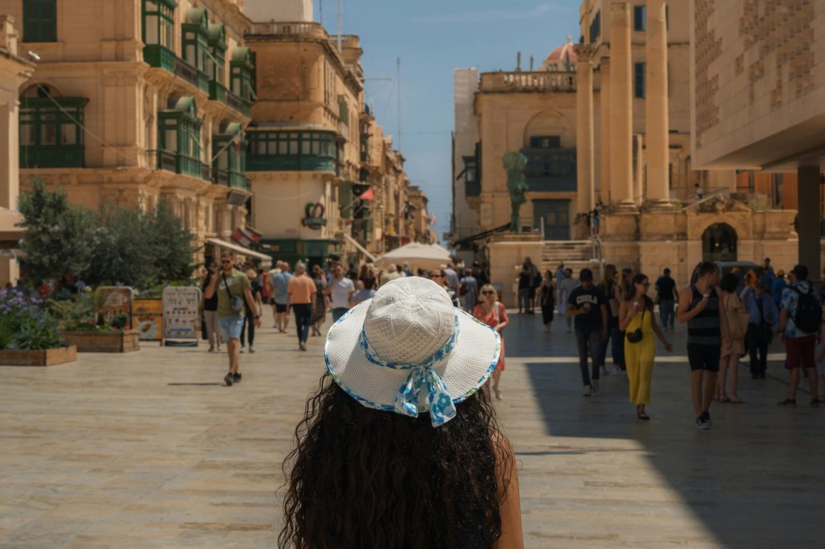 Temmuz'da turist sayısı yüzde 20,8 artarak yaklaşık 490 bin oldu
