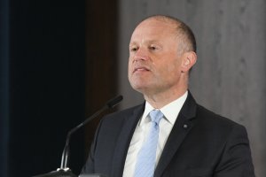 Joseph Muscat, Fenech avukatlarının Schembri görüşmesi ayarlamak için kendisine ulaştığını reddetti