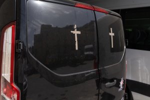 St Julian's bahçesinde ölü bulunan kişi