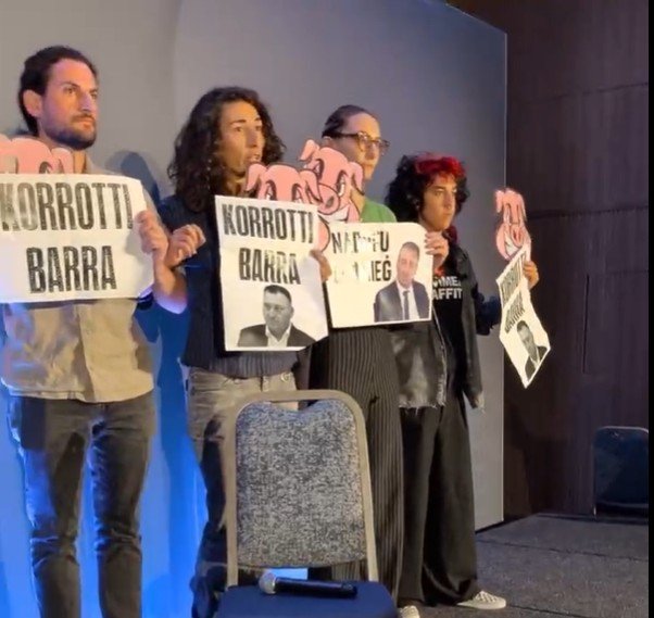 Aktivistler Buttigieg'in katıldığı konferansı protesto ederek görevden alınmasını istedi