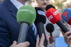 Momentum gazeteci ruhsatları teklifine 'tehlikeli' diyerek karşı çıktı