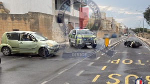 Żejtun'da çarpışma sonrası motosiklet sürücüsü hastaneye kaldırıldı