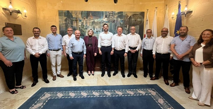 PN lideri Alex Borg Victoria Yerel Konseyi ile görüştü