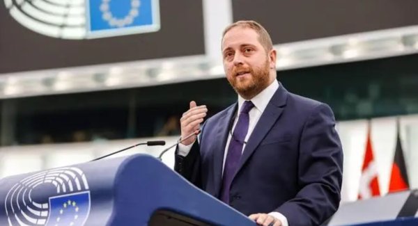 İşçi Partisi genel başkan yardımcısı AB fonları ihalesi soruşturmasında sorgulandı