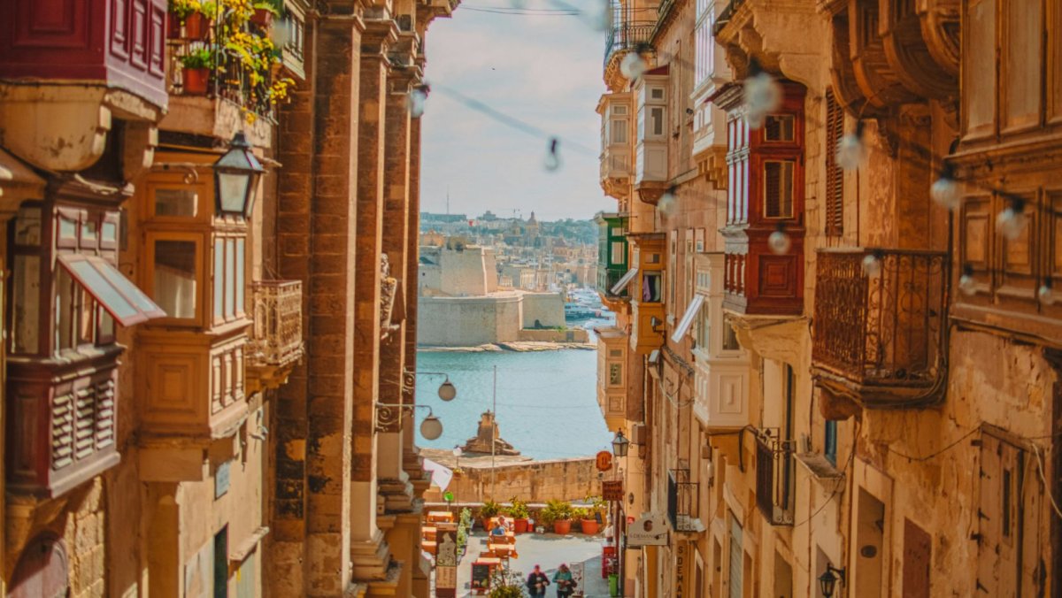 Turistler 18'de kumar oynayabiliyor da Maltalılar neden 25'e kadar beklemek zorunda?