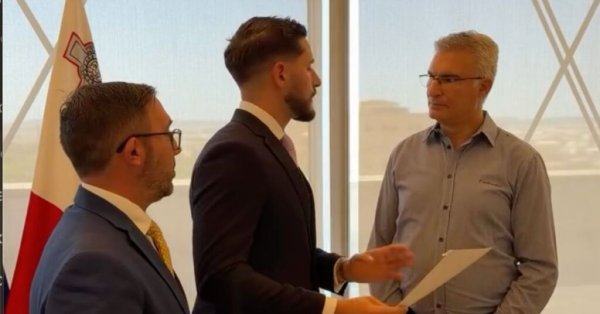 Alex Borg, Yorgen Fenech Kararı Sonrası Meclisin Acilen Toplanması İçin Talebini Meclis Başkanı'na İletti