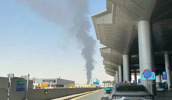 Husiler Riyad'daki hassas hedeflere ve Yanbu'daki petrol tesislerine saldırı düzenlediklerini açıkladı