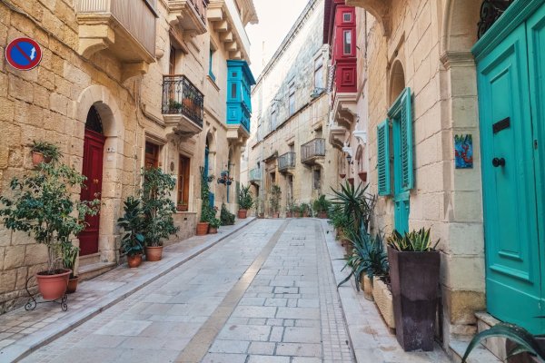Malta'nın göç ve doğurganlık varsayımları son nüfus görünümünde aşağı yönlü revize edildi