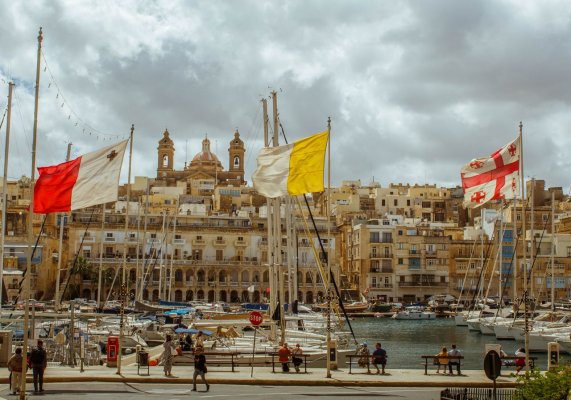 Malta AB'nin en yüksek istihdam oranını kaydetti, nüfus artışı ve hizmet bağımlılığı öne çıktı
