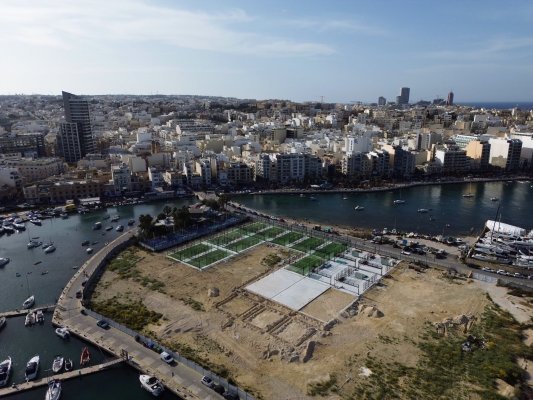 Tribunal, Manoel Adası'nda 30 padel kortu izninin askıya alınmasını reddetti
