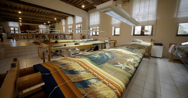 Büyük Üstat Sarayı halıları Belçika'da iki yıl restore edildi