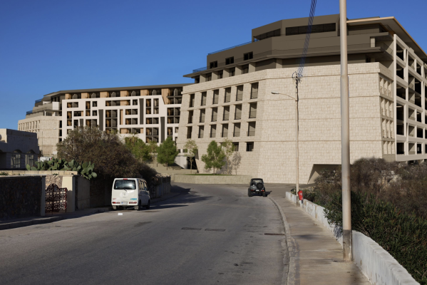 Marsaskala'da Jerma Palace Hotel yeniden geliştirme planının kıyı görünümüne etkisi görüntülendi