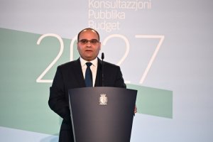 Maliye Bakanı Clyde Caruana 2027 bütçesini pazartesi açıklayacak; Malta haber sitesi Newsbook canlı yayında