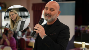 Eski konut bakanı Roderick Galdes, doğrudan emir tartışmasında eski AP milletvekili Marlene Mizzi'ye yüklenerek hesap verebilirlik istedi