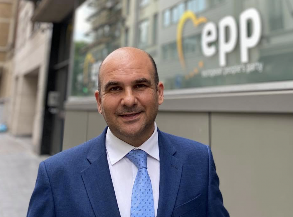 AP milletvekili Peter Agius, Malta taşımacılığına uygulanan AB emisyon ücretlerinin yarıya indirilmesini istedi