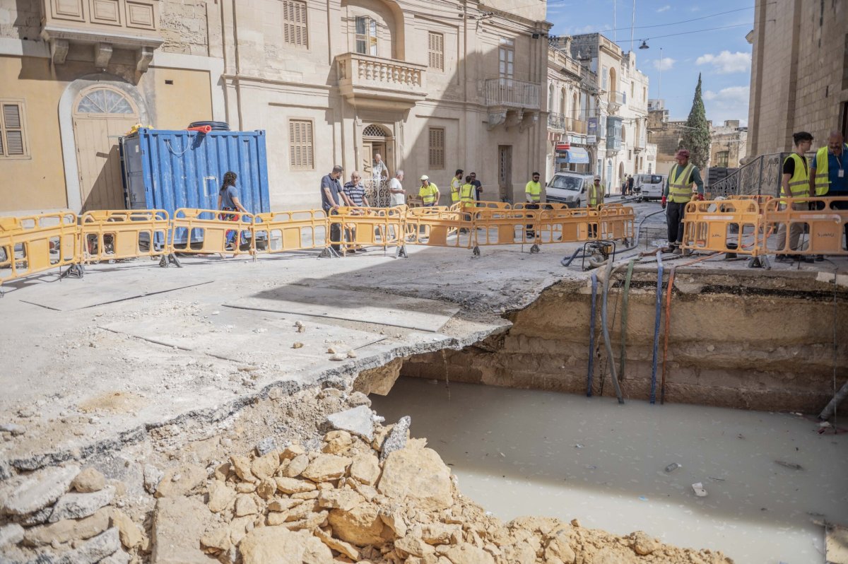 Tarxien'de yol çökmesiyle ilgili eksiklik iddiaları araştırılacak