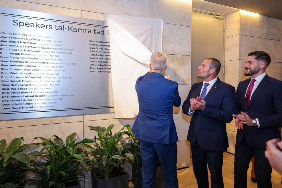 Malta Meclis Başkanı Carmelo Abela, Parlamentonun 105. yılında yenilenme çağrısı yaptı