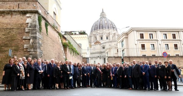 Malta ve Gozo'nun tüm belediye başkanları ilk kez Vatikan'da Papa Leo XIV ile buluştu
