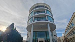 Aile içi şiddet koruma sistemleri: Milliyetçi Parti (PN), İçişleri Bakanı Bedingfield'dan hesap istedi