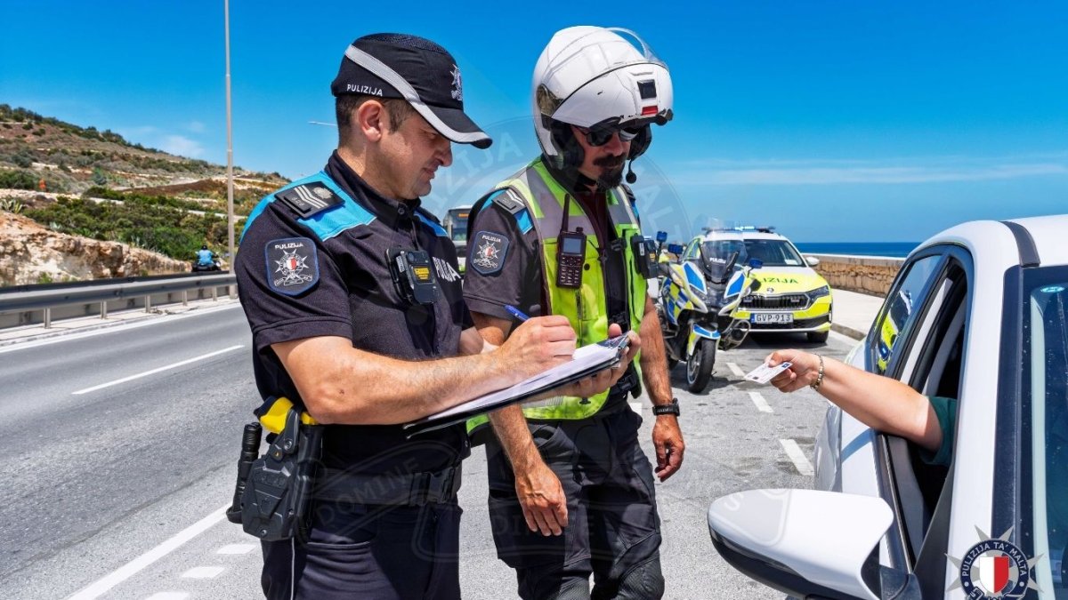 Polis yaz aylarında 720 denetimde 16 binden fazla aracı durdurdu