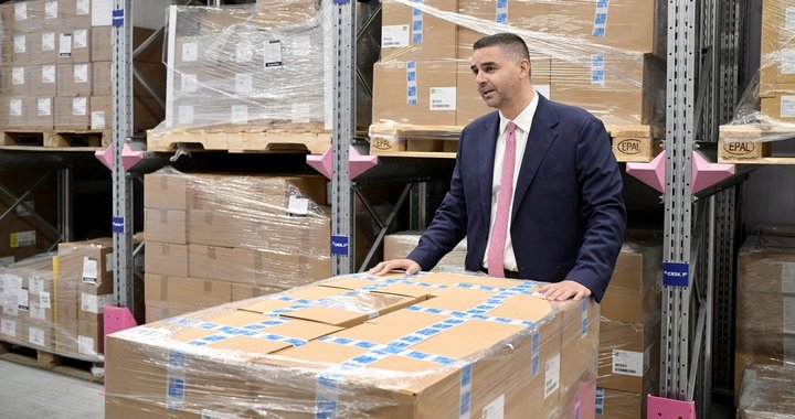 Malta'ya grip aşısı tedariki geldi, uluslararası sıkıntılara rağmen