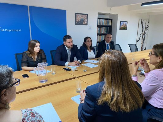Ana muhalefet lideri Alex Borg: Uzaktan çalışma ve kısa çalışma haftası talebinden vazgeçilmeyecek