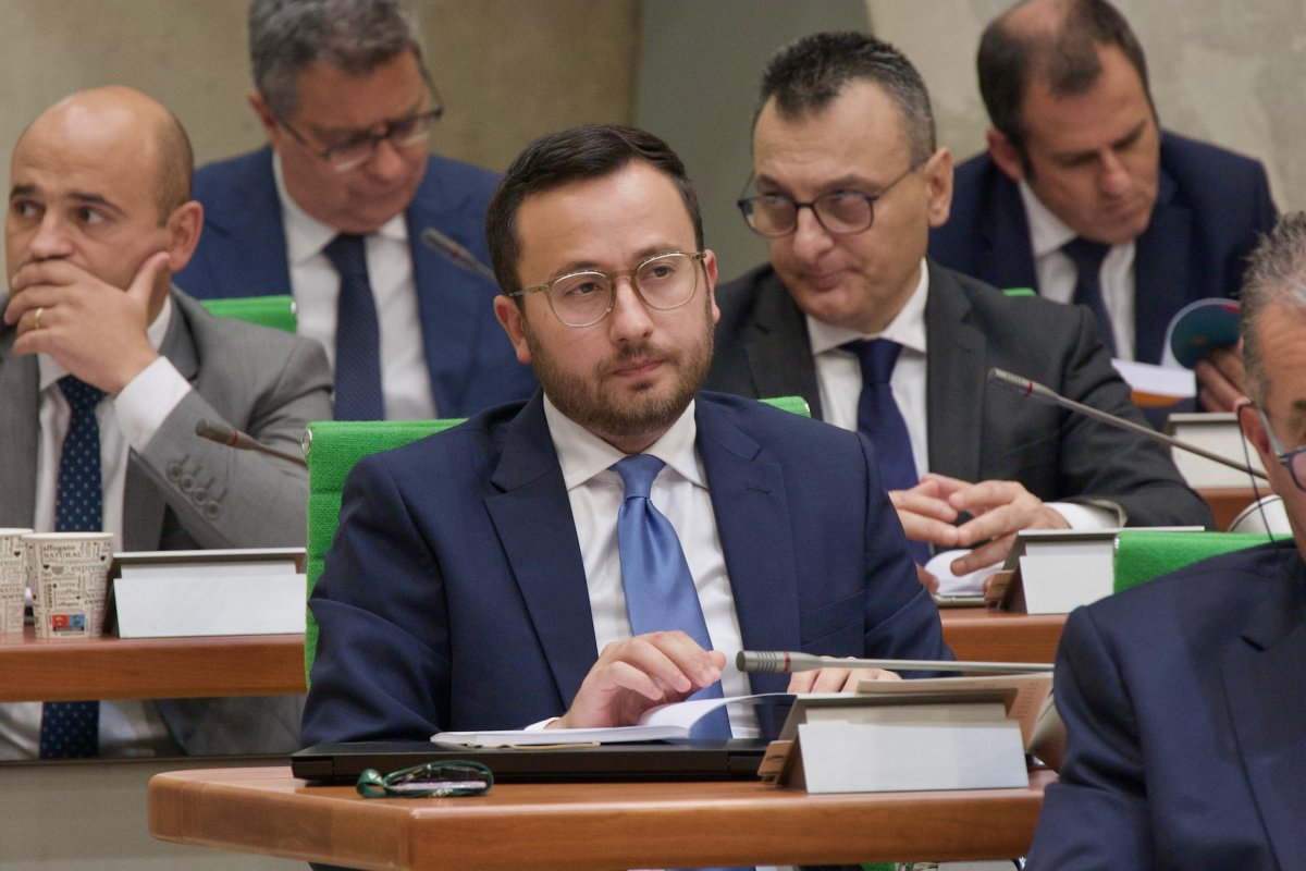 Milliyetçi Parti, bütçedeki üçüncü ülke vatandaşı önlemlerini ahlaki gerekçelerle kınadı