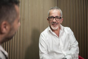 Erkek olduğum için şoku iki kat yaşadım: Meme kanserini yenen John Paul Abela'nın hikâyesi