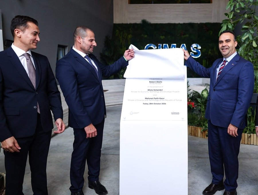 Başbakan Robert Abela, rüzgâr türbini üretimine yönelik 10 milyon euroluk yatırımın açılışını yaptı