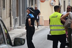 Marsa'da çatı çökmesi baba ve oğlu yaraladı