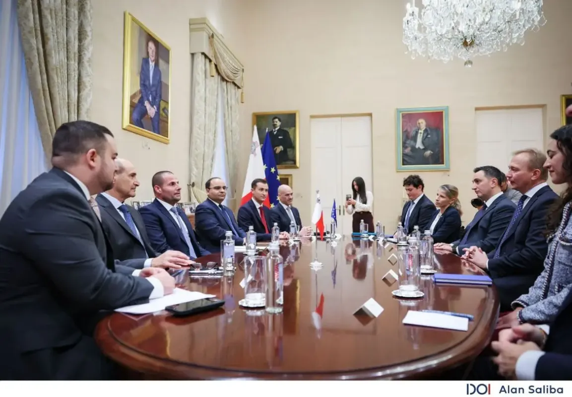 Başbakan Abela, AB komiserleriyle Malta'nın önceliklerini görüştü